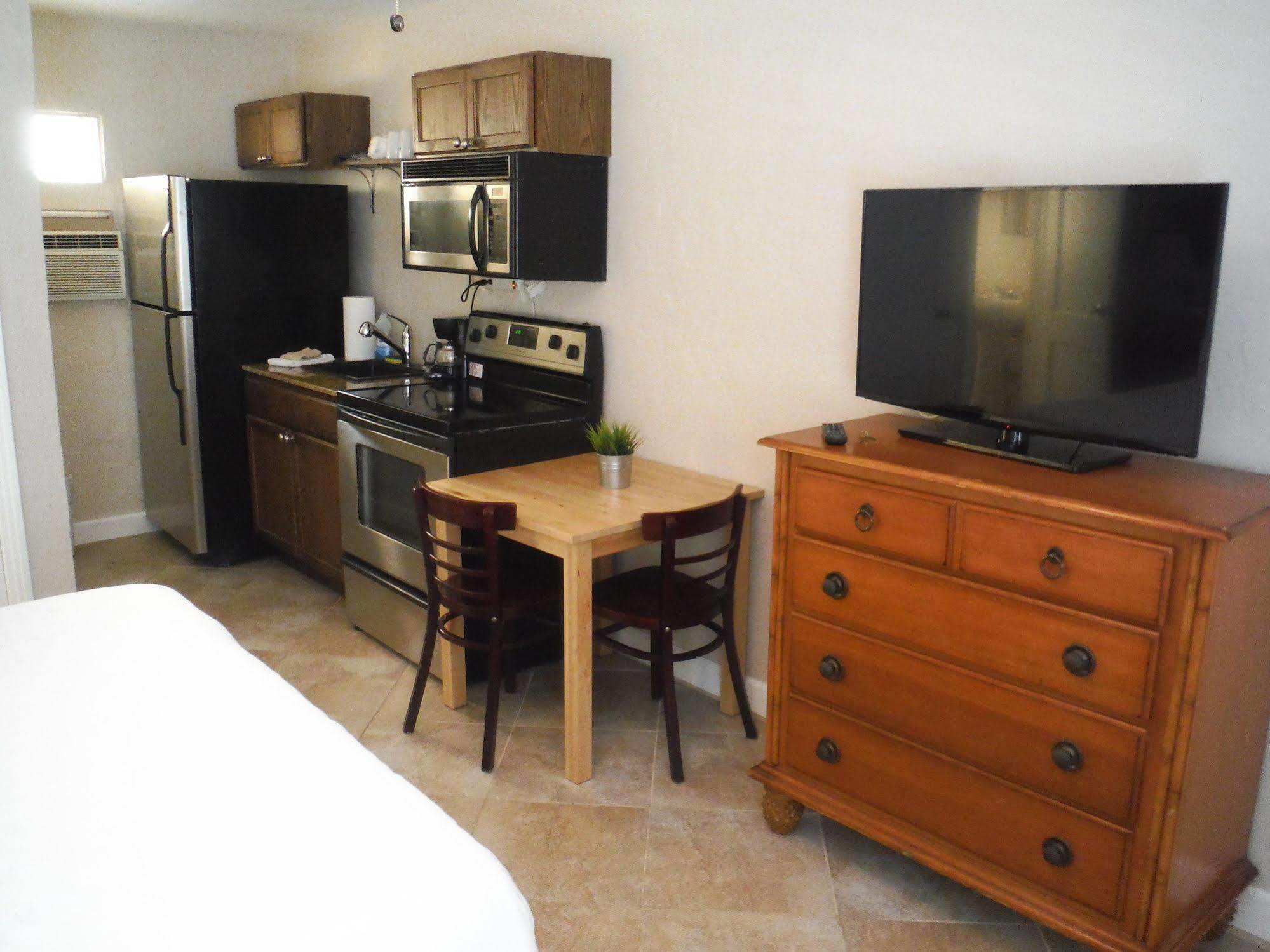 Lorelei Resort Motel Treasure Island Екстериор снимка
